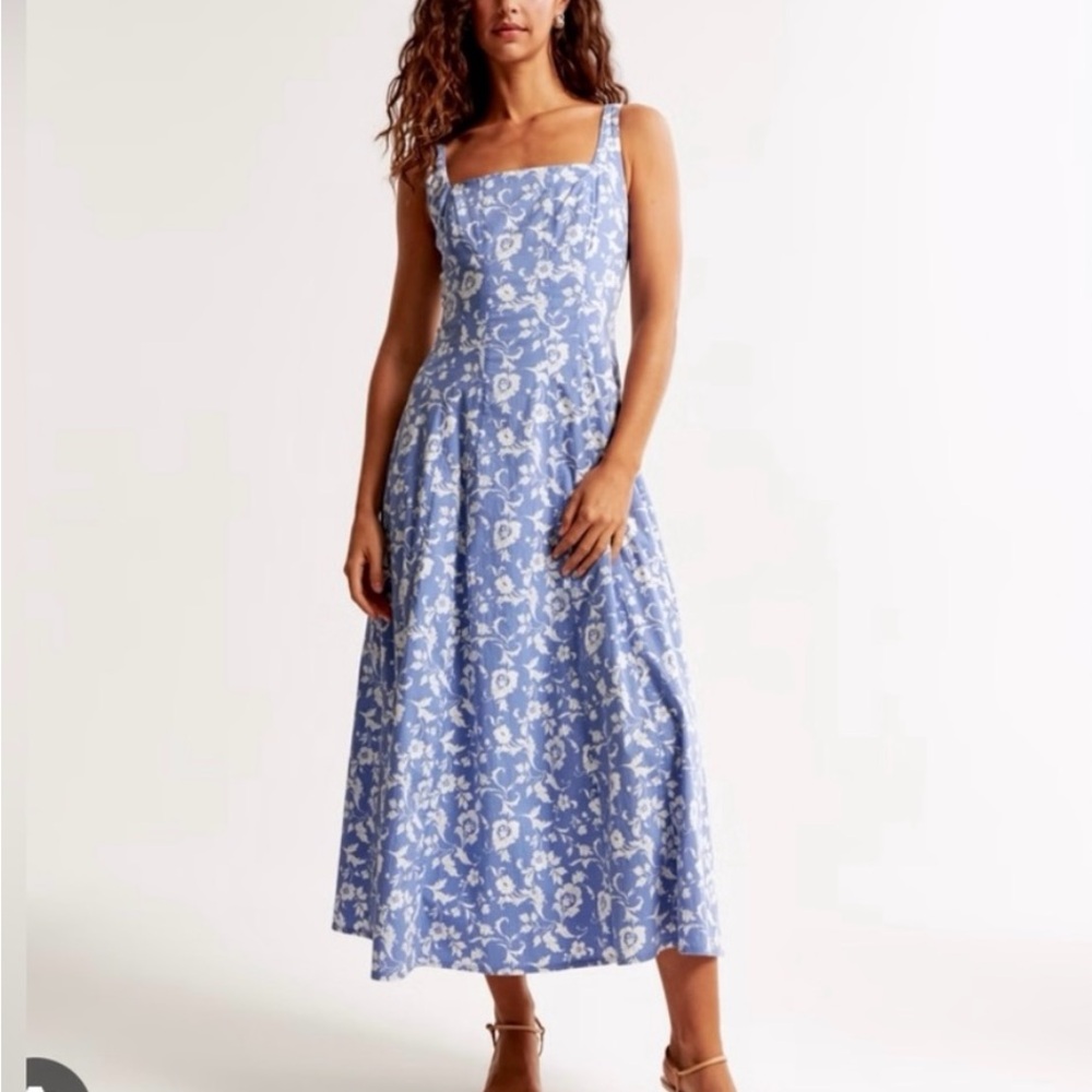 Abercrombie & Fitch Blue Floral fit & flare Midi Dress